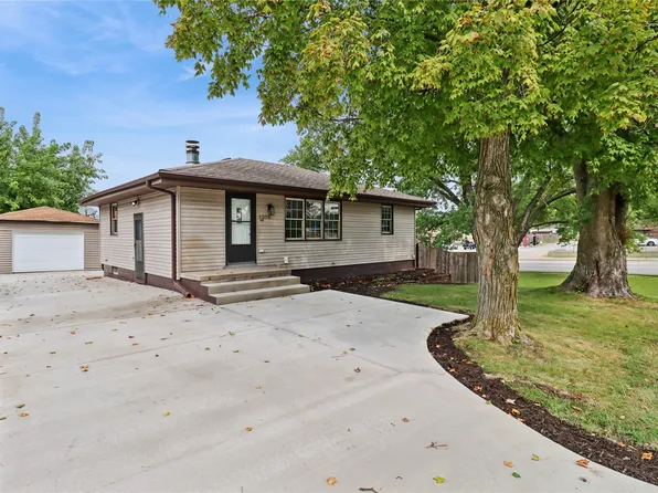 1308 E Thornton Ave, Des Moines, IA 50315