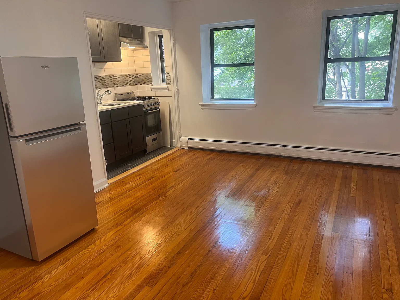 Studio, 400 sqft, $1,325 — Photo 2