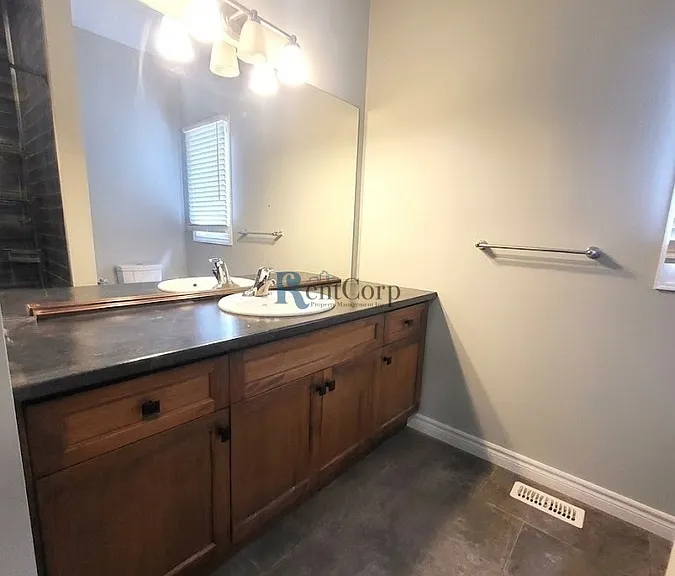 92 Thomas St #1 — Photo 10