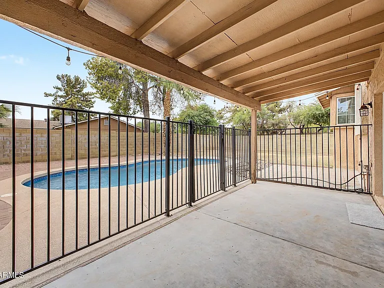 2457 W Redfield Rd — Photo 39