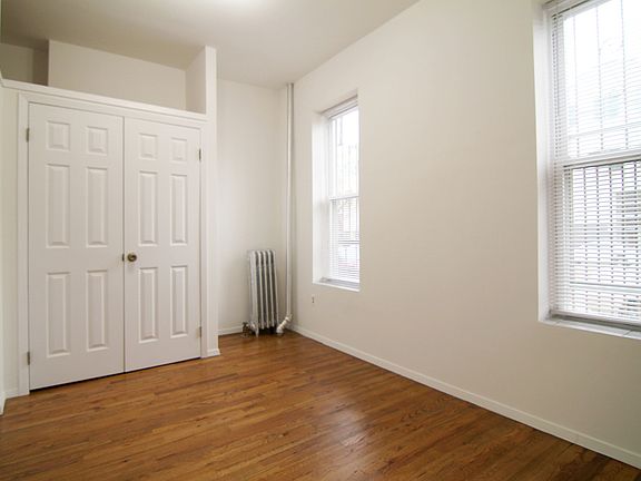 5th image of 11-36 44th Dr #2