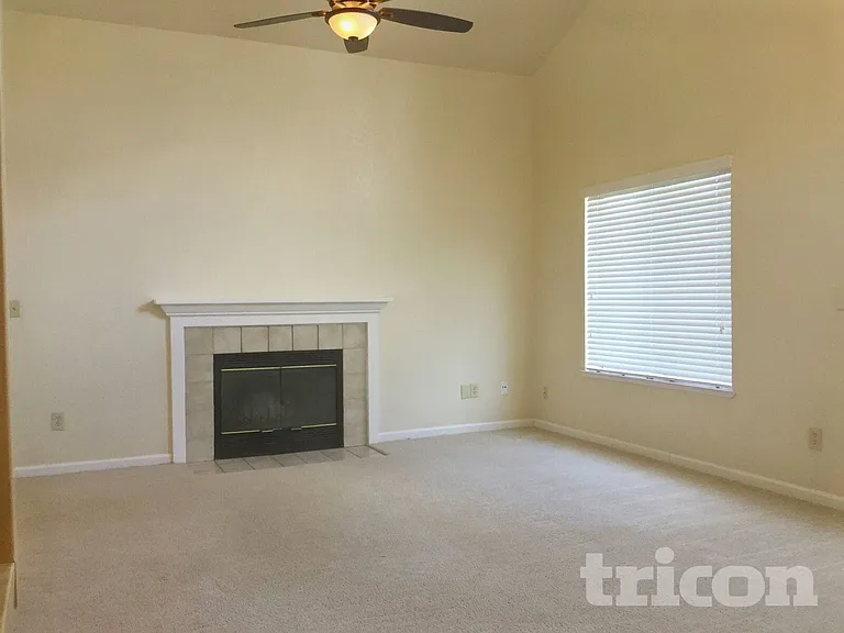 844 Sage Dr — Photo 7