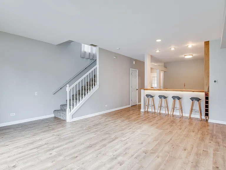 2527 Bordeaux Ln — Photo 11