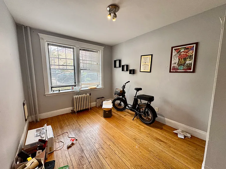 6 Sutherland Rd #3 — Photo 13