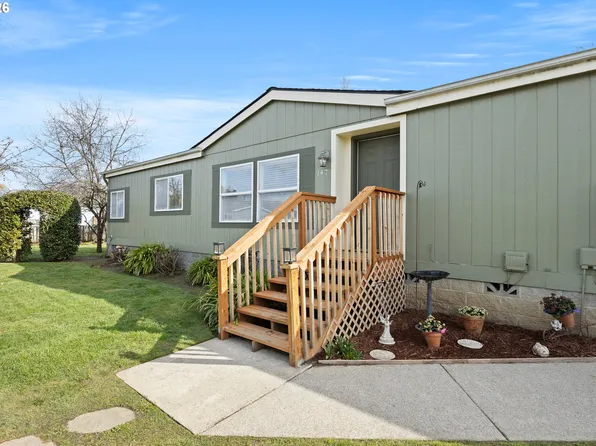 147 Dark Horse St, Roseburg, OR 97471