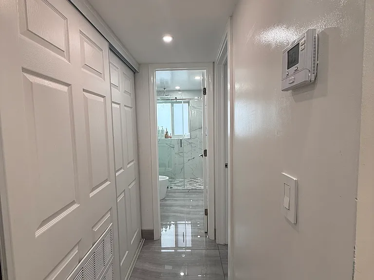 5260 NW 11th St #201 — Photo 19