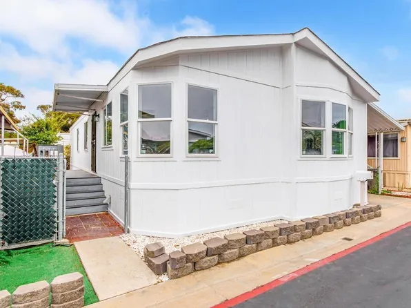 35 Parkwood Ln, Oceanside, CA 92054