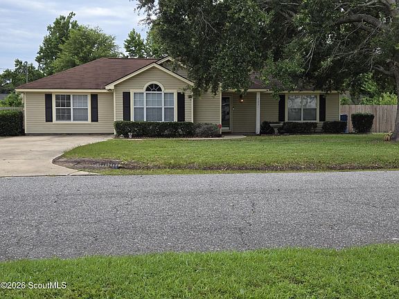 2nd image of 325 Crossbridge Dr
