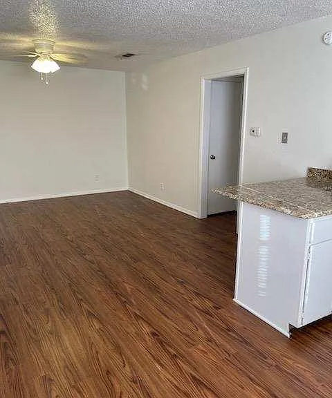 3208 Matthews Dr — Photo 4