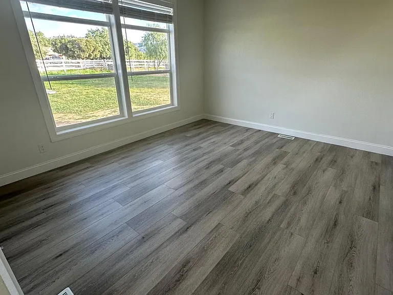 30665 Santa Fe St — Photo 28