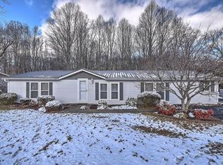 476 Pleasant Hill Rd, Blountville, TN 37617