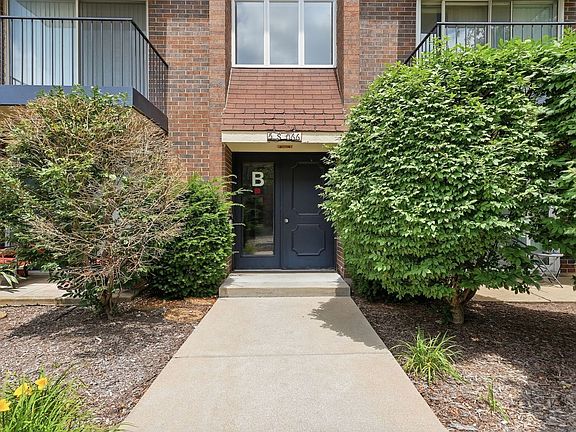 2nd image of 5S066 Pebblewood Ln APT B12