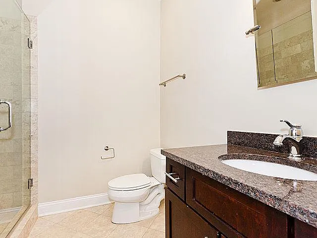 519 N Racine Ave #2 — Photo 6