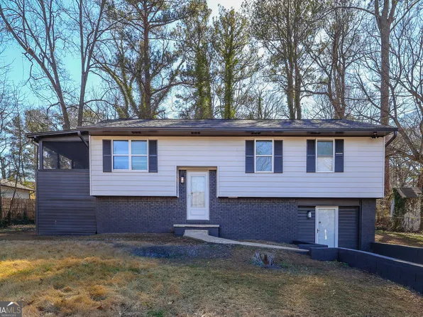 371 Roxbury Dr, Riverdale, GA 30274