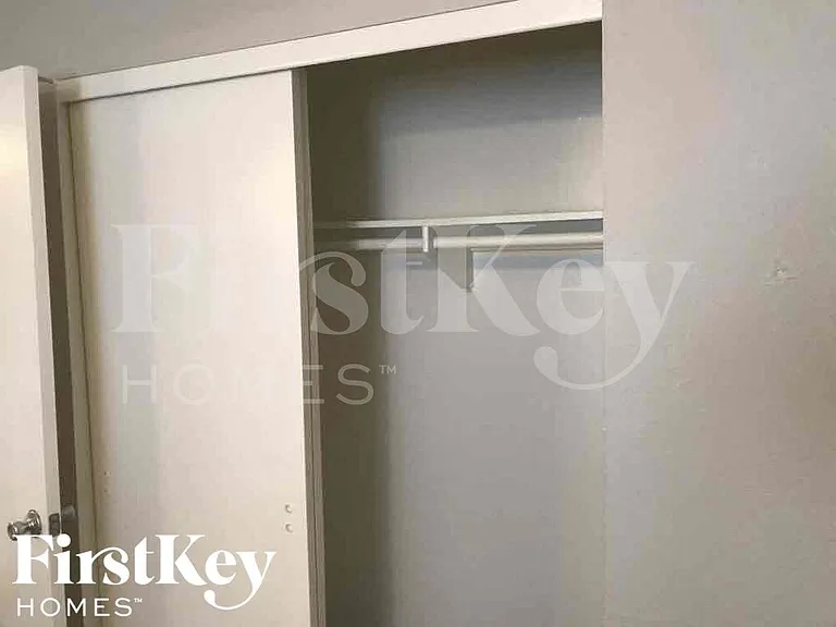 514 E Taylor St — Photo 10