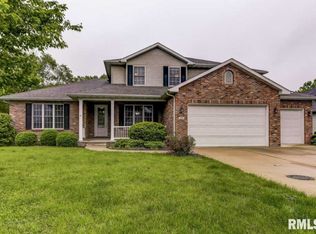 330 Dutchman Way, Chatham, IL 62629