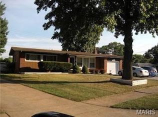 1500 Nesbit Dr, Saint Louis, MO