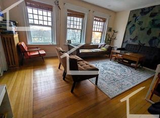 332 Washington St #3C, Brookline, MA 02445