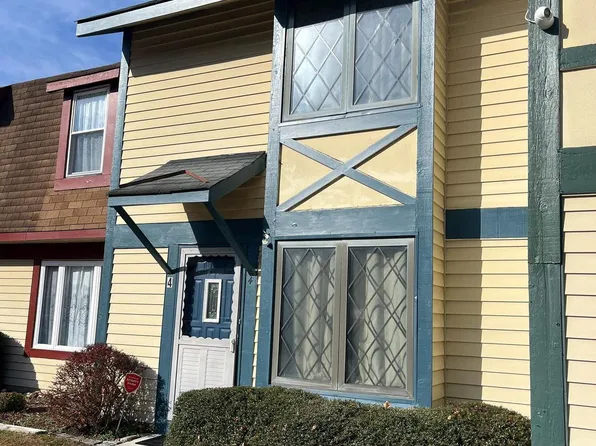 4 Dover Ct #C26, Clementon, NJ 08021