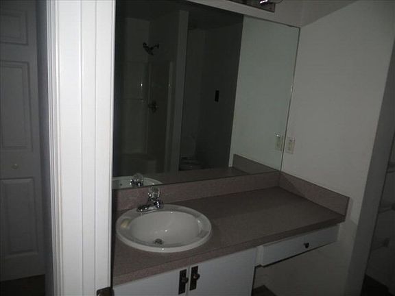 5th image of 11 Ramrock Ln