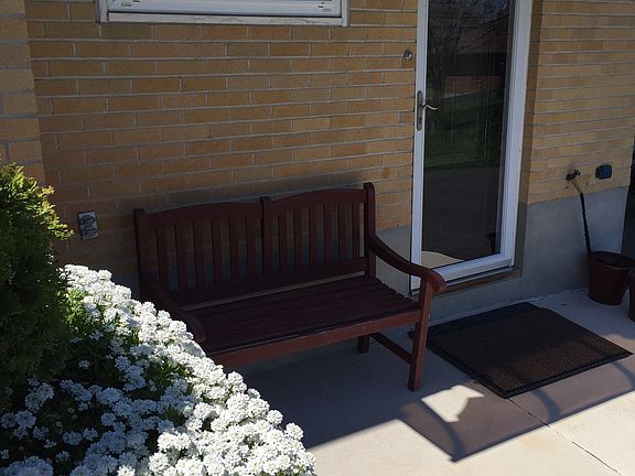 Lower entrance to inlaw