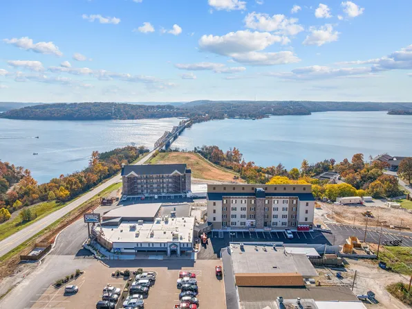 88 Towers Aly Unit #304, Kimberling City, MO 65686