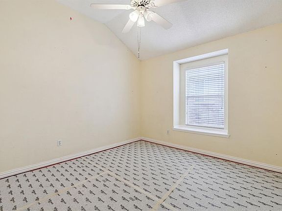 2nd image of 2925 Dover Dr