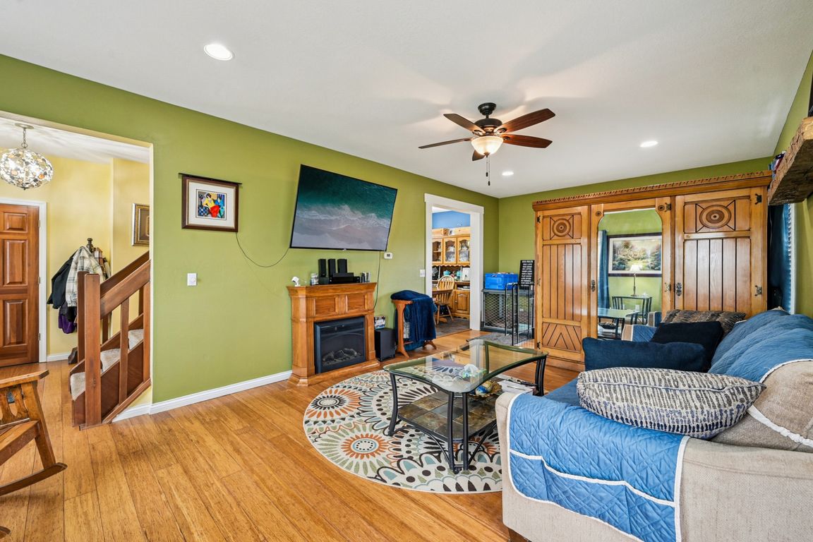 next background image