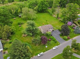 68 Hillside Dr, Robbinsville, NJ 08691