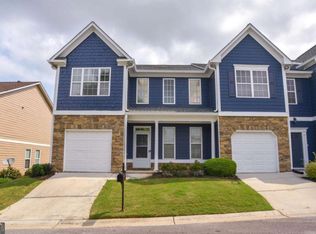 6616 Splashwater Dr, Flowery Branch, GA 30542