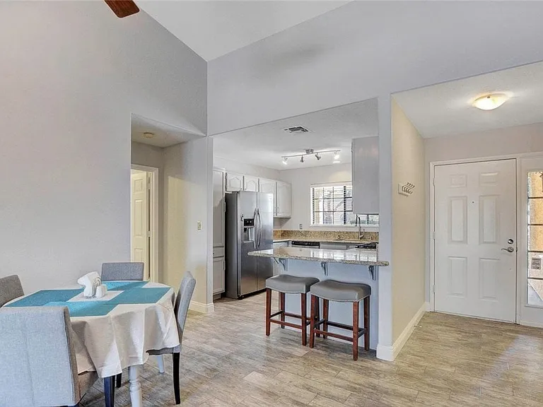 1923 Broadway Blvd #329 — Photo 1