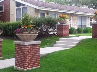 440 Ridge Rd #AA, Wilmette, IL 60091