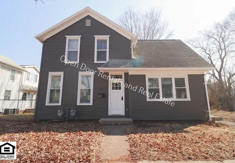 2323 Fox Ave — Photo 1