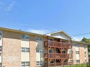 3201 Gilbert Ave APT 101, Rockford, IL 61101