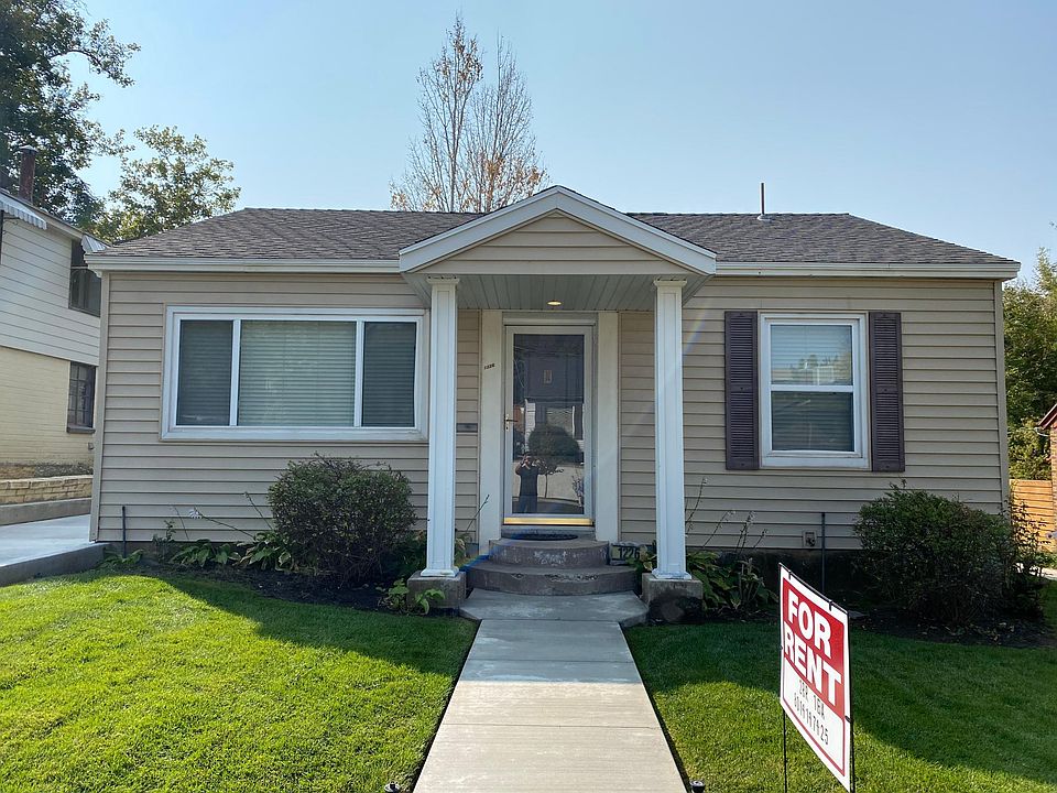 Single-family home on large lot with lawncare included.
