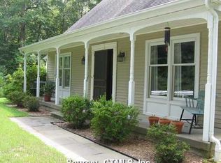 42 Whitman Rd, Madison, CT 06443