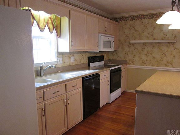 4th image of 308 Carrituck Ct