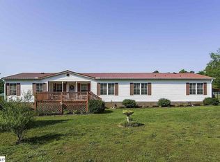 405 Country Walk Ln, Simpsonville, SC 29680
