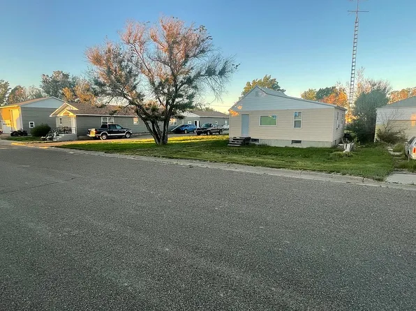 905 G Ave, Circle, MT 59215