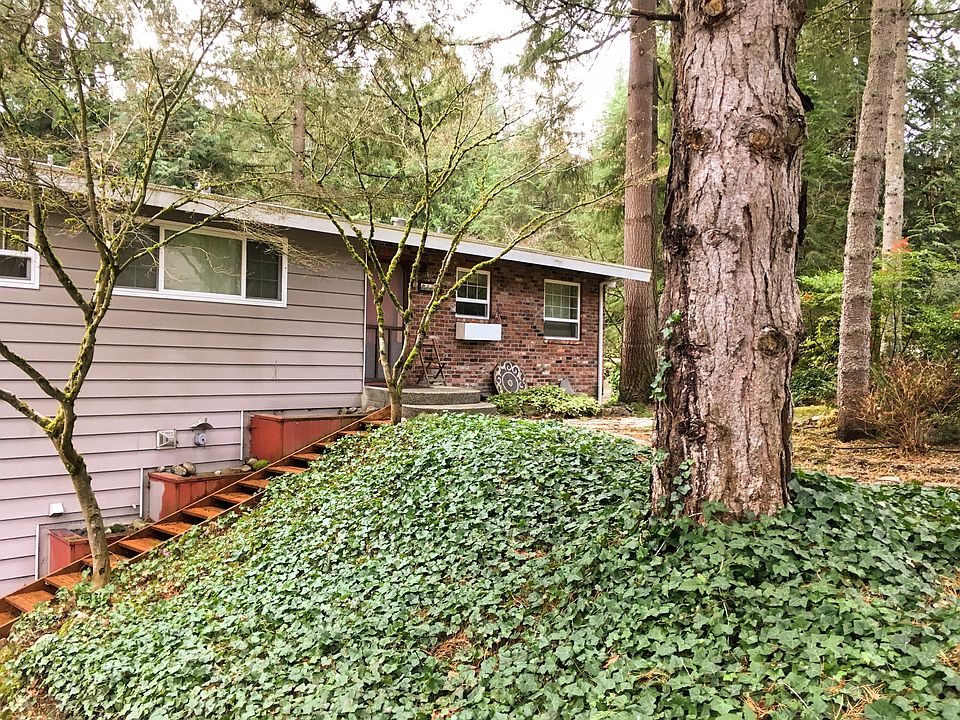 2nd image of 590 Mountainside Dr SW