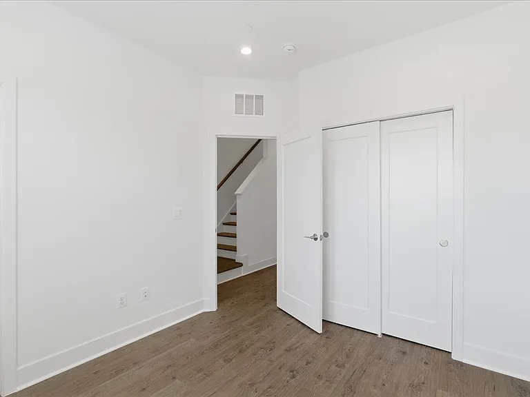 2018 Tysons Ridgeline Rd — Photo 17