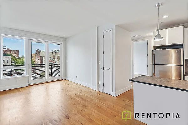 1st image of 836 Dekalb Ave APT 5B