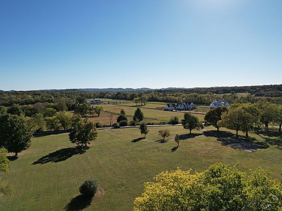 3rd image of 2080 Wilson Pike Lot T1