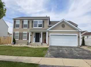 2400 Mark Ave, Zion, IL 60099
