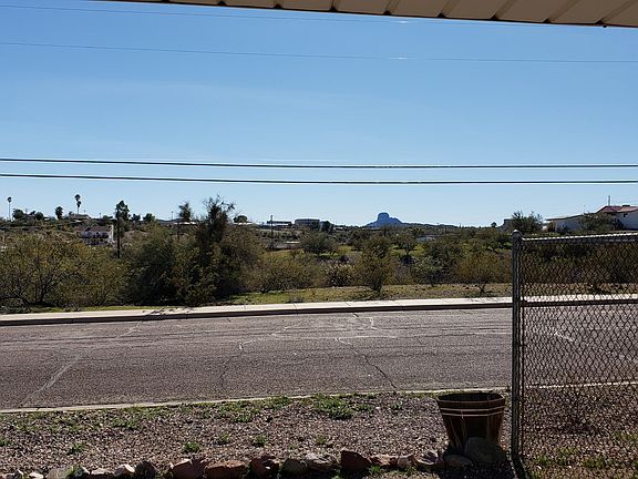 3rd image of 410 Juniper Ln