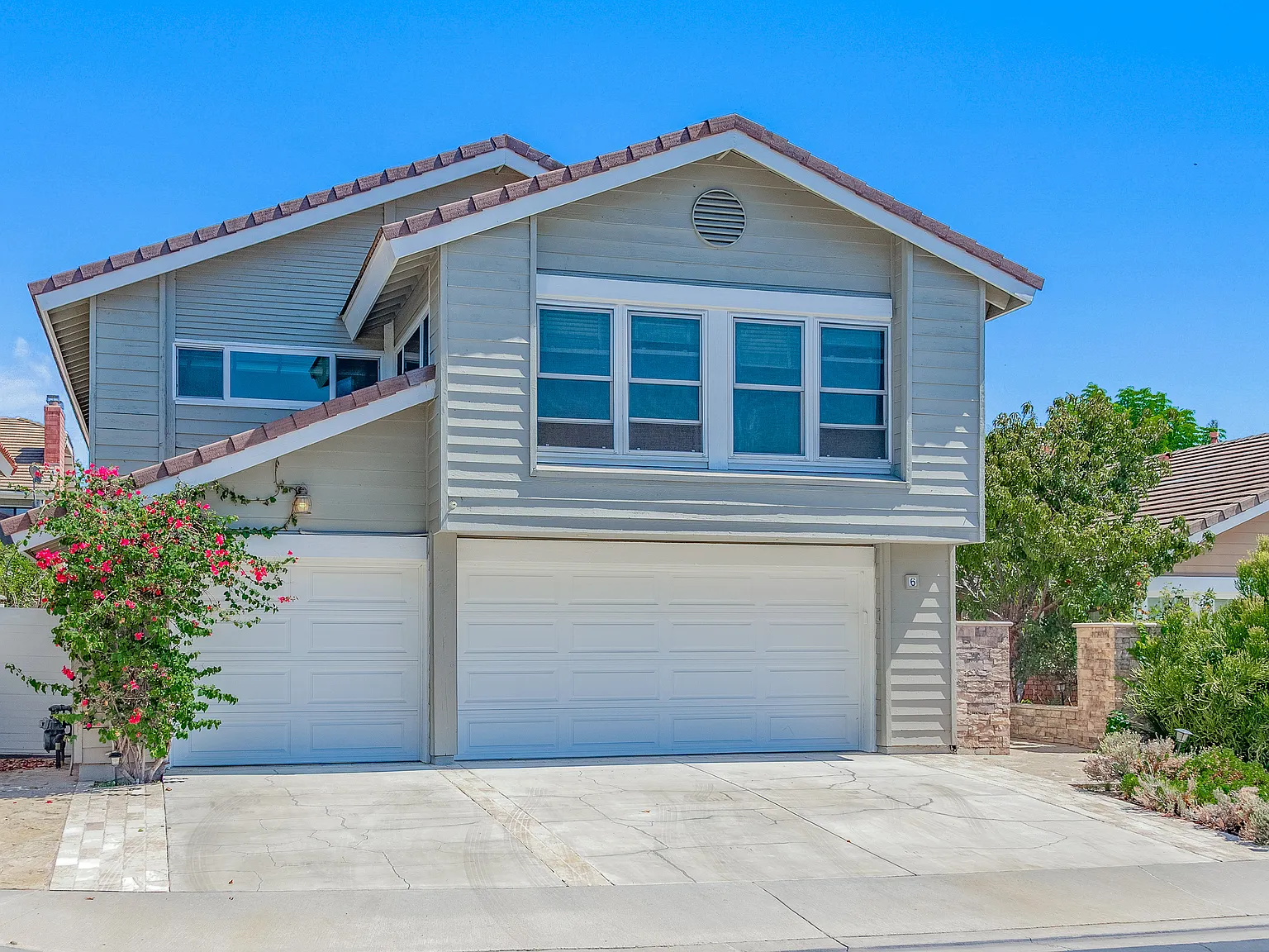 5 bed, 4.5 bath, 3264 sqft, $7,300 — Photo 2