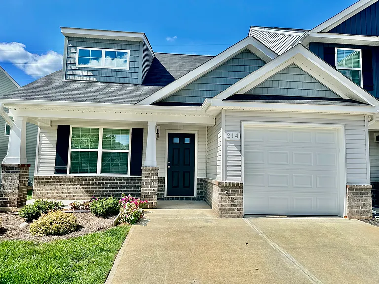 214 Berryfield Dr — Photo 1