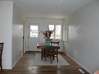 3rd image of 608 Elm Dr