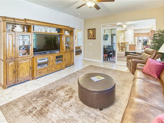 4th image of 536 Presido Park Pl
