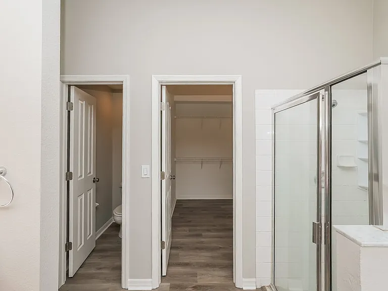 6814 Monarch Park Dr — Photo 12